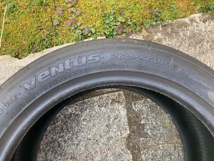 4 Hankook neufs circuit 260/66X18 5