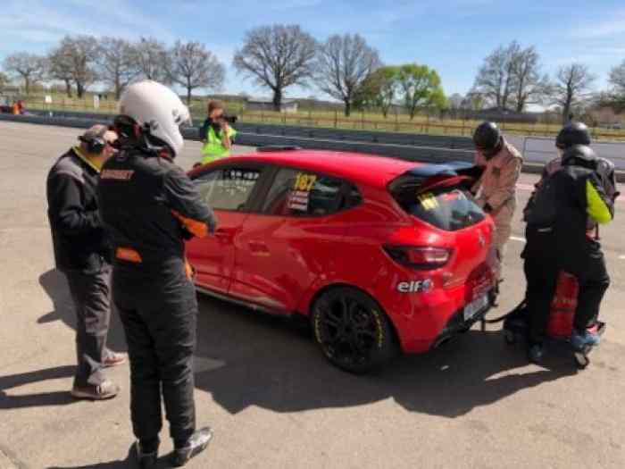 LOCATION CLIO 4CUP LEDENON 30 31mai et 1juin 1