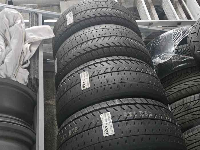4 pirreli vhc neuf D5B 235/40/17