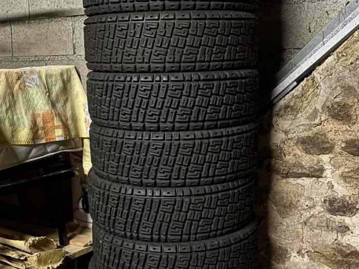 Pneus Terre Michelin 15 4