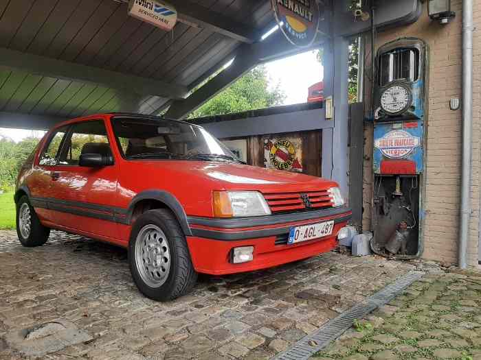 Peugeot 205 GTI 115 cv 5