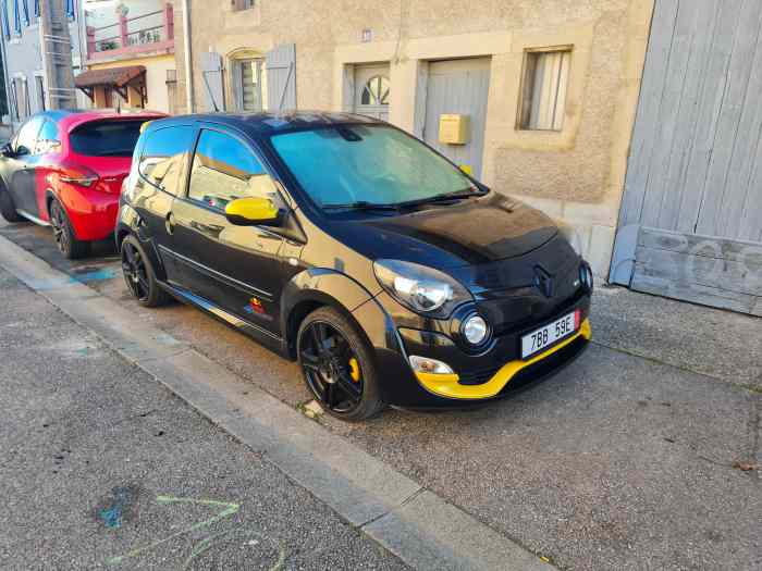 Twingo rs redbull n°028