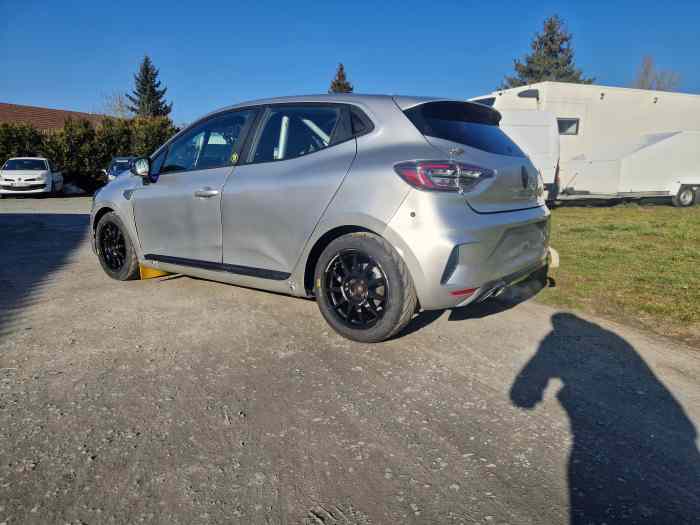 Clio V RC5 1
