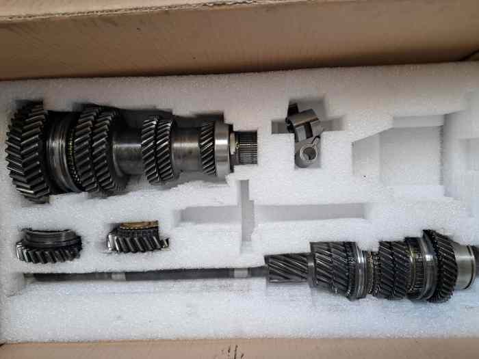 Kit boîte à vitesse origine subaru.