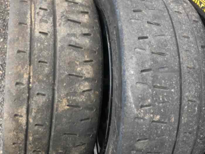 Lot Pneus 17 pirelli RA5 3