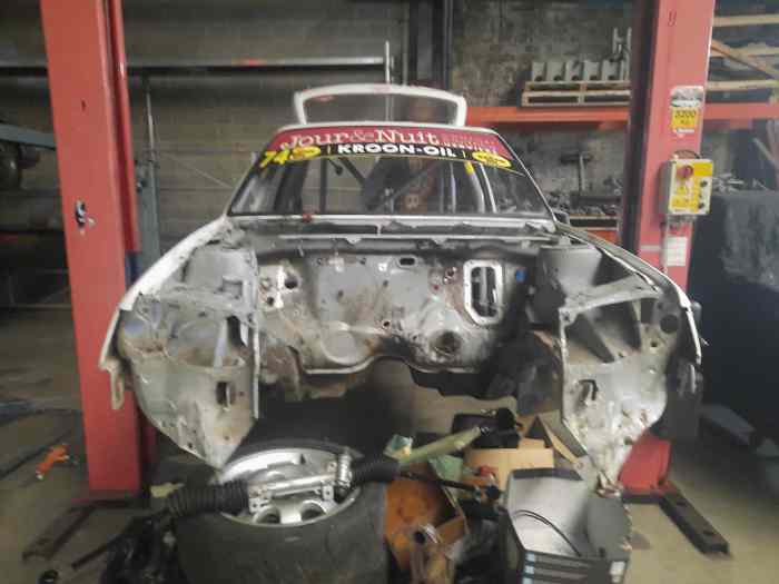 Caisse peugeot 205 gti avec arceau ave...