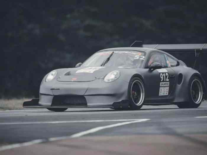 Porsche 991 cup bi-turbo voie large