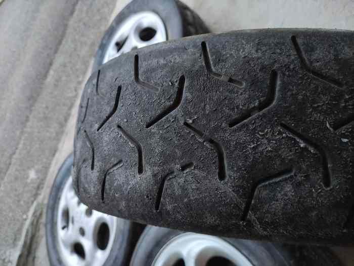 4 jantes Peugeot 14 pouces + 4 slicks KUMHO / TOYO 1