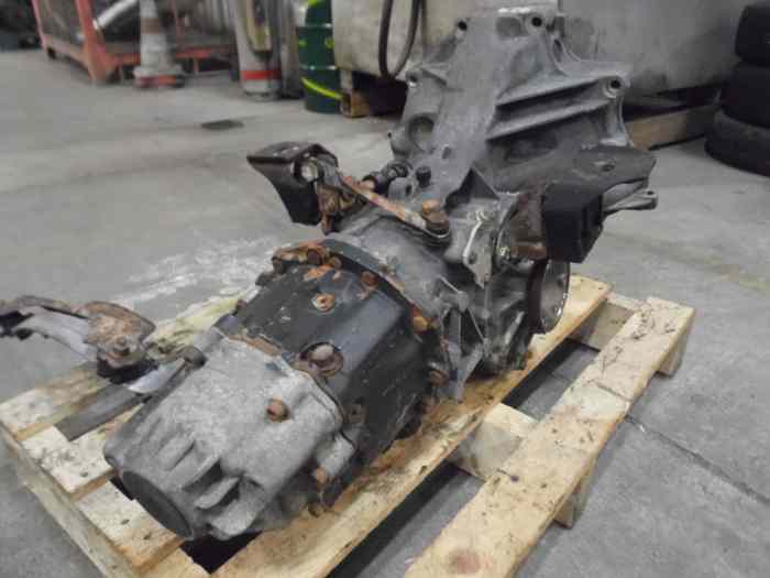 BOITE DE VITESSES MD 016300043K PORSCHE 924 2
