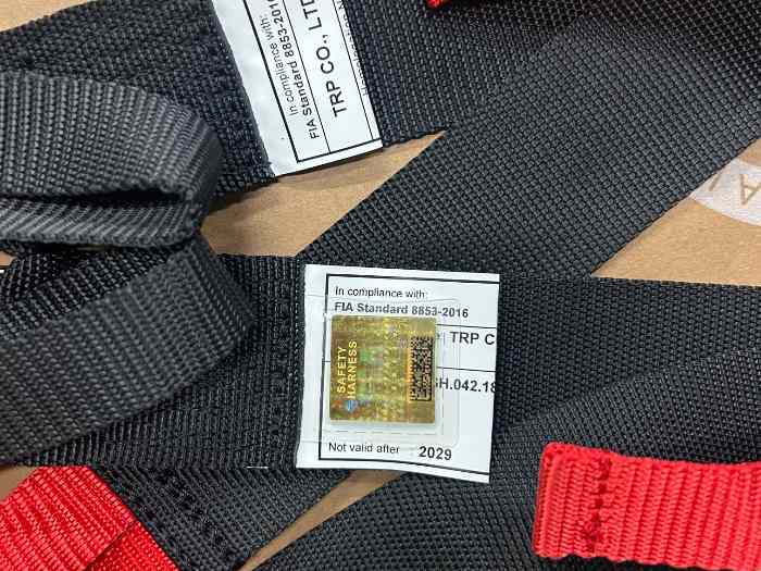 Harnais monoplace rrs fia neuf 2