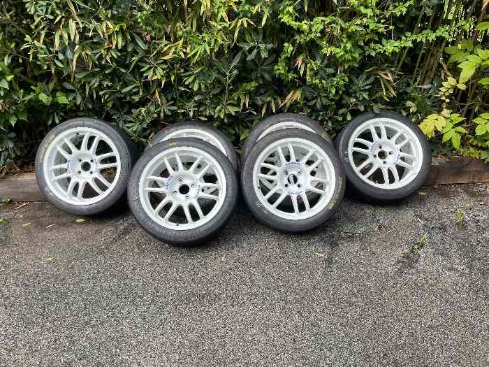 LOT PIÈCES FORD 4