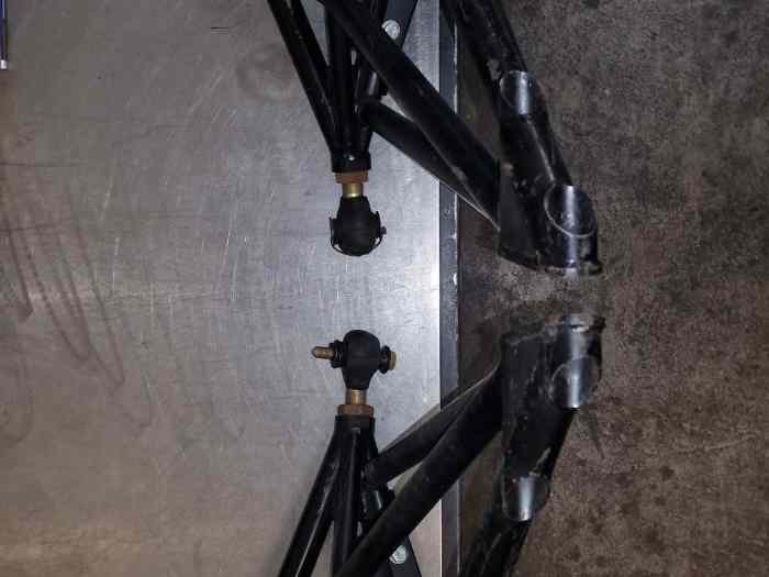 Triangle arrière de Citroen C2 S1600 dernière EVO 4