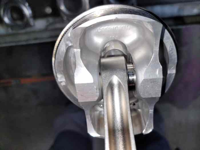 Pistons + bielle pankl F7R 2