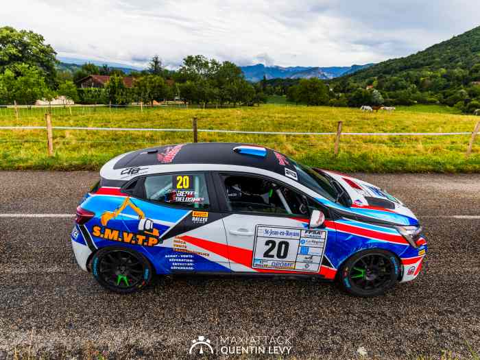 CLIO RALLY4 1
