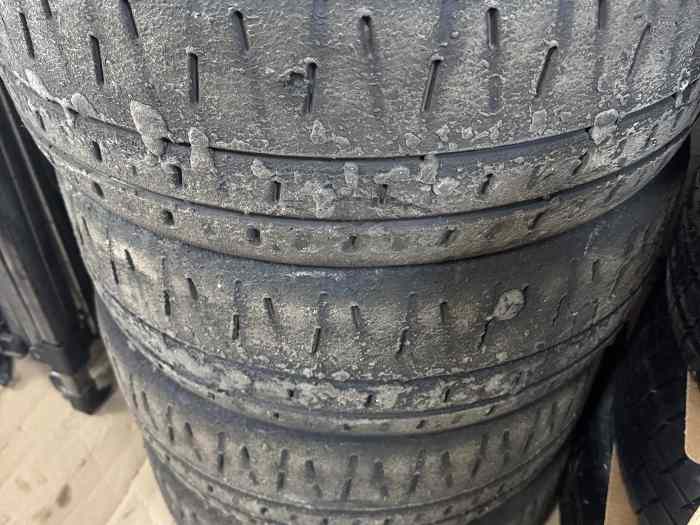 Pneus Pirelli RA 7+ 195/45/17