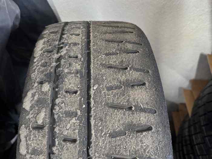 Pneus Pirelli RA 7+ 195/45/17 1