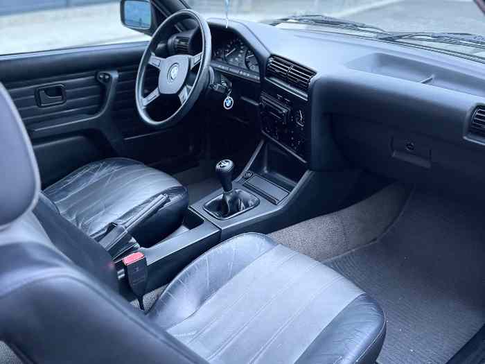BMW E30 2