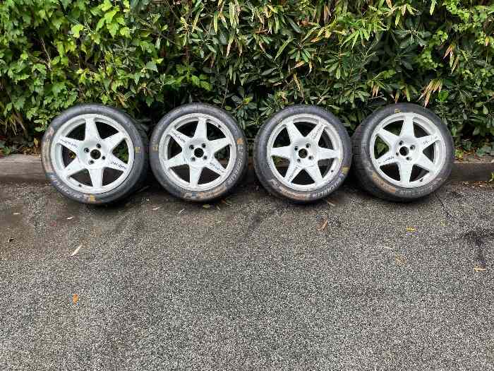 LOT PIÈCES FORD 3