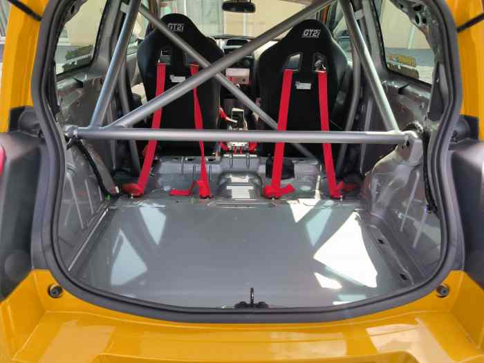 Megane 2 RS Type R26R 1