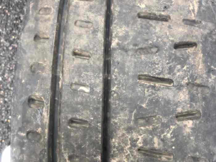 Lot Pneus 17 pirelli RA5