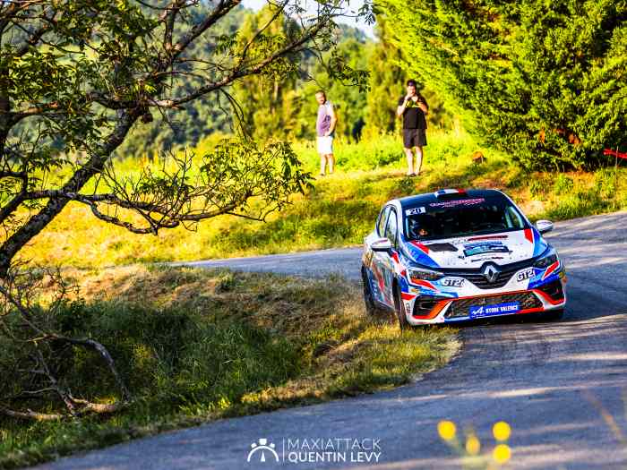 CLIO RALLY4 2