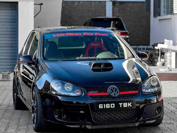 Golf 5 R30 turbo préparé 650ch, potent...