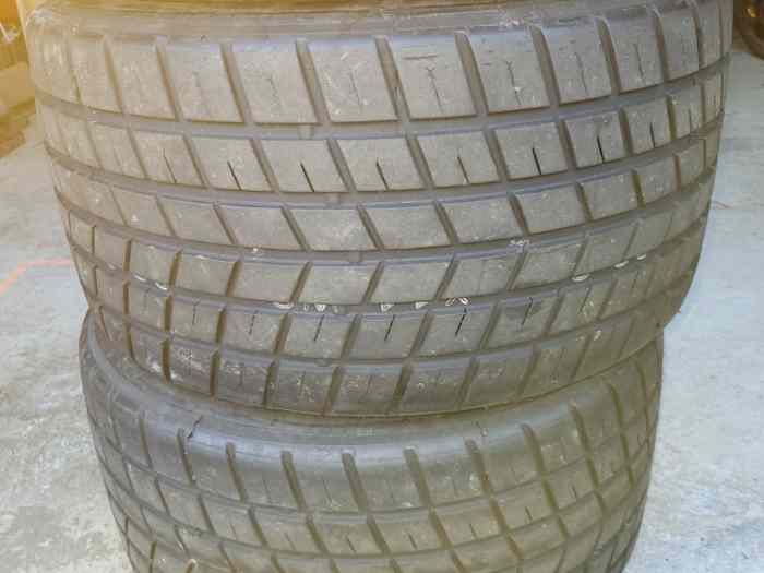 Pneus Pirelli pluie 13 pouces