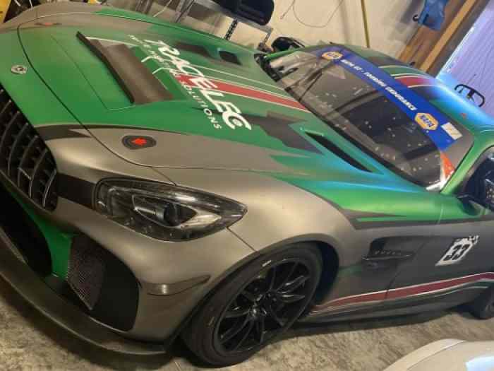 MERCEDES AMG GT4 2018