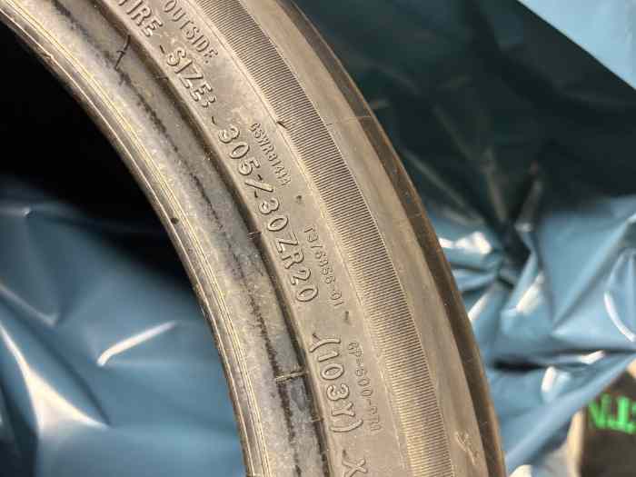 Pneu semi slick 1