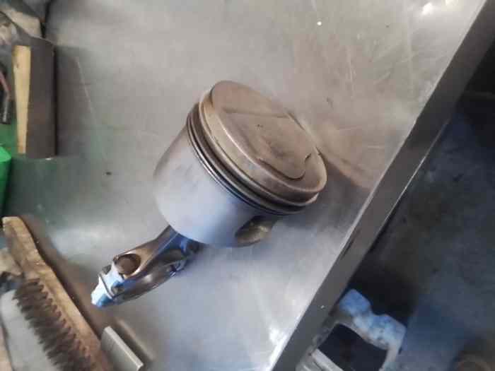 Bloc avec carters distribution etc BMW M30 535i 1