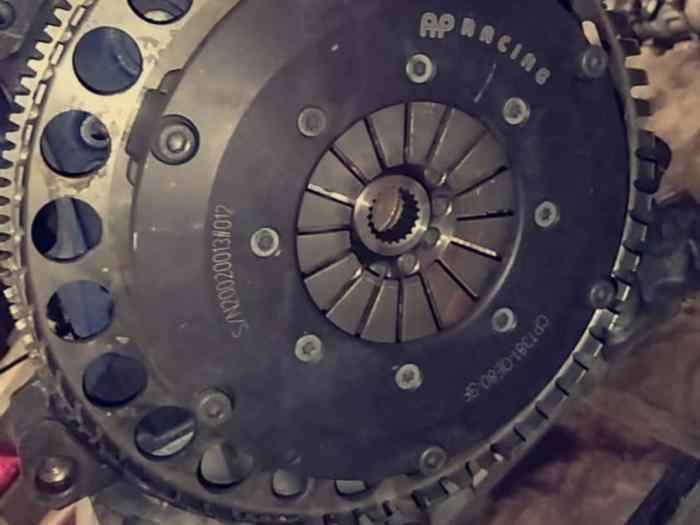 Volant moteur XU10J4RS allégé
