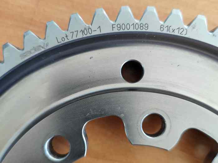Vend couronne Sadev 12/61 1