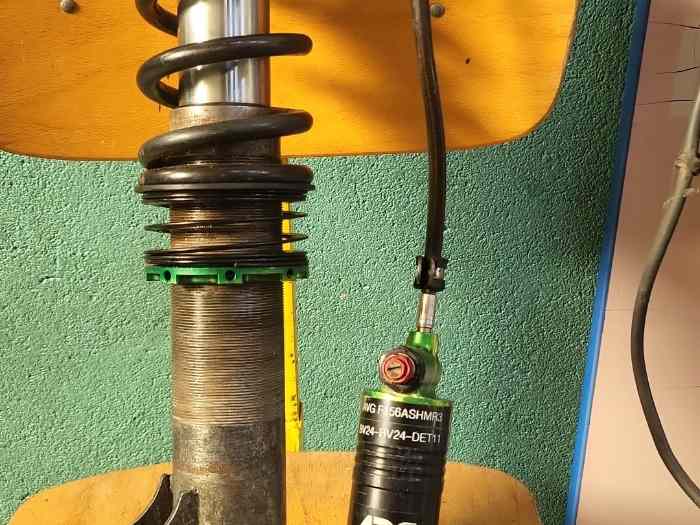Amortisseurs 3 voies ALP Racing 208