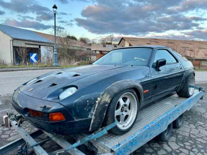 Porsche 928 S4