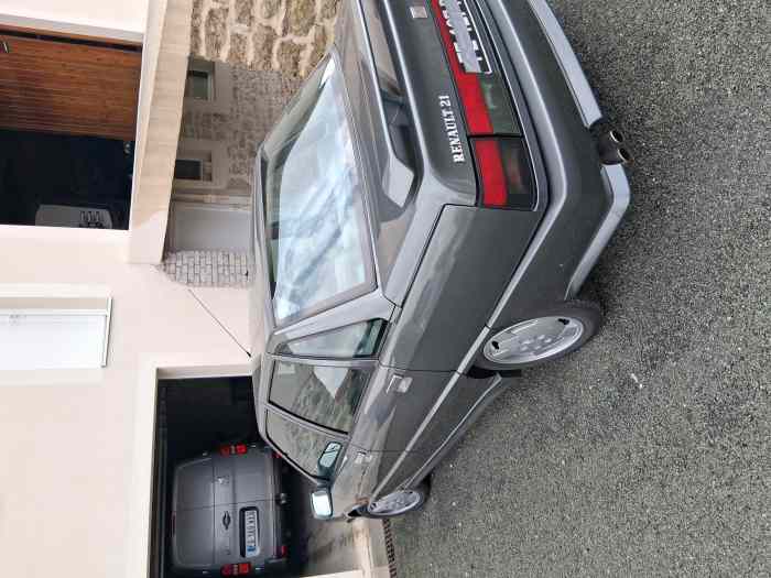 Renault 21 2L Turbo 4