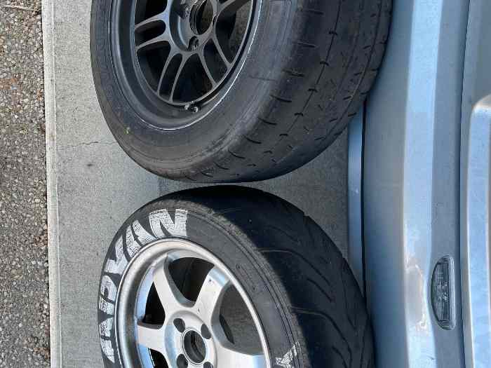 x2 Enkei RPF1 + x4 Yokohama A052 2