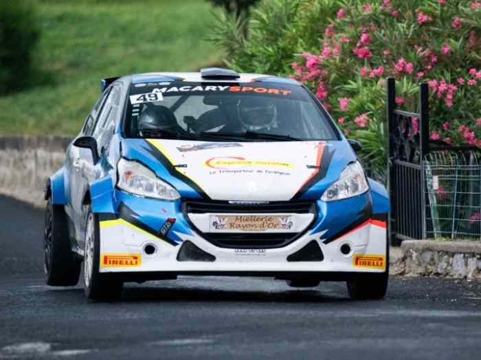 208 Maxi F213