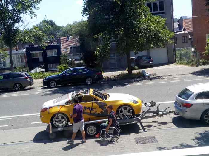 Hayon polyester et vitrage polycarbonate pour 350 z (MC racing) 3