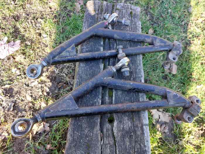Vend triangles G et D pour saxo