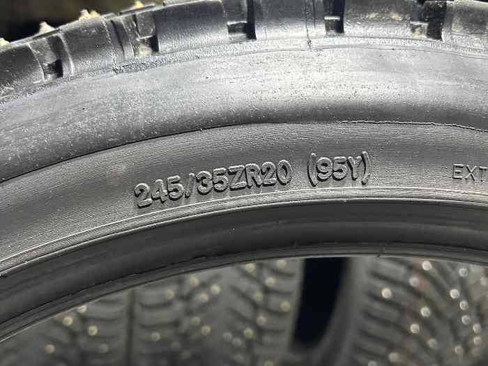 245/35 R20 - x2 pneus clous Ice_T occasion 1