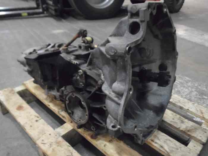 BOITE DE VITESSES MD 016300043K PORSCHE 924 1