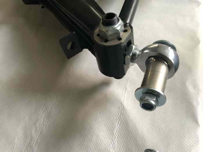 Paire de bras Ar BMW E30 GrA 1