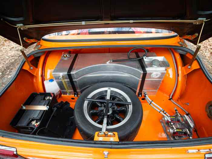 BMW 2002 5