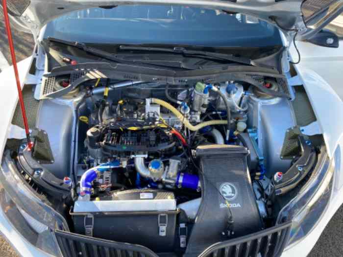 Skoda Fabia R5 Rally2 3