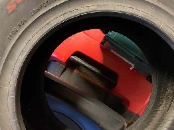 PNEUS PIRELLI SUPERSOFT 1
