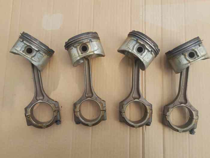 Bielle pistons volant moteur vilebrequ...