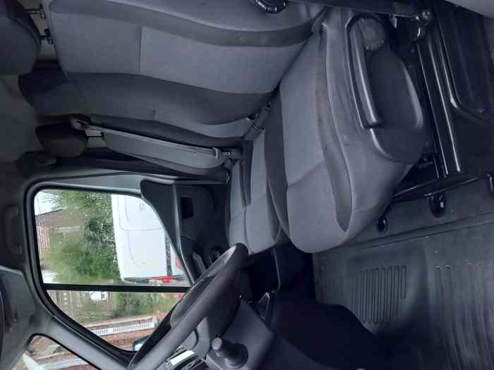Renault Master 3 2,3L DCI 130 L2H2 2019 3