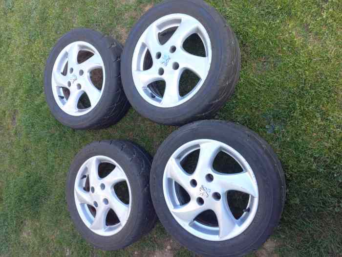 4 pneus toyo r888r neuf 195/50/15 1