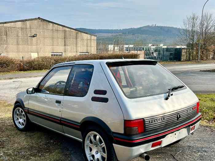 Peugeot 205 gti 180cv 1
