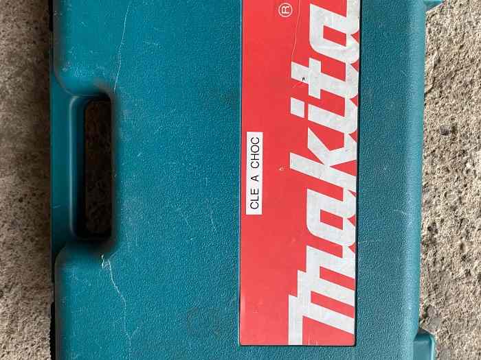 Déboulonneuse Makita ! 1